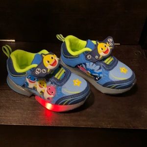 NEW baby shark light up sneakers
